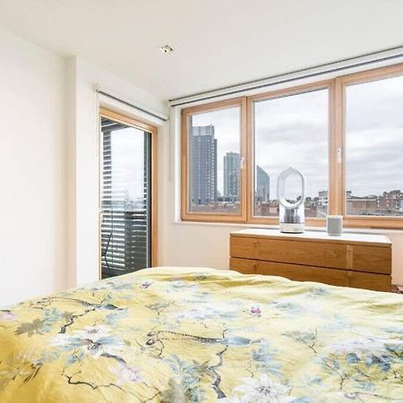 1 Bedroom Penthouse Flat In East ロンドン エクステリア 写真